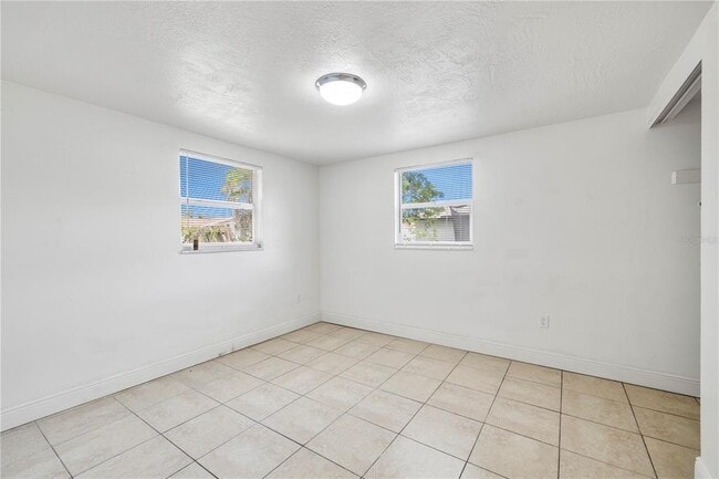 Building Photo - 10803 Hyssop St