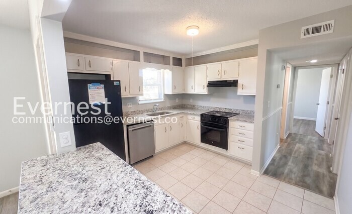 Building Photo - 3729 NW Millbrae Dr