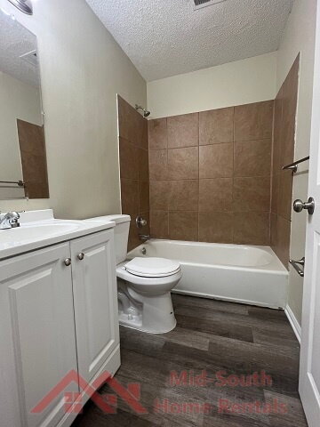 Building Photo - 3111 Harvester Ln