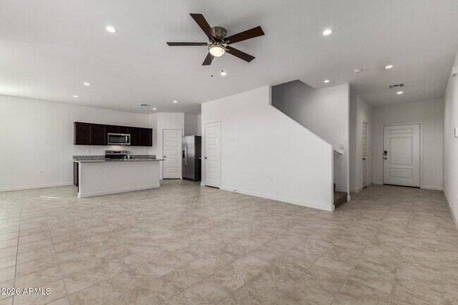 Building Photo - 9173 S Palo Verde Dr