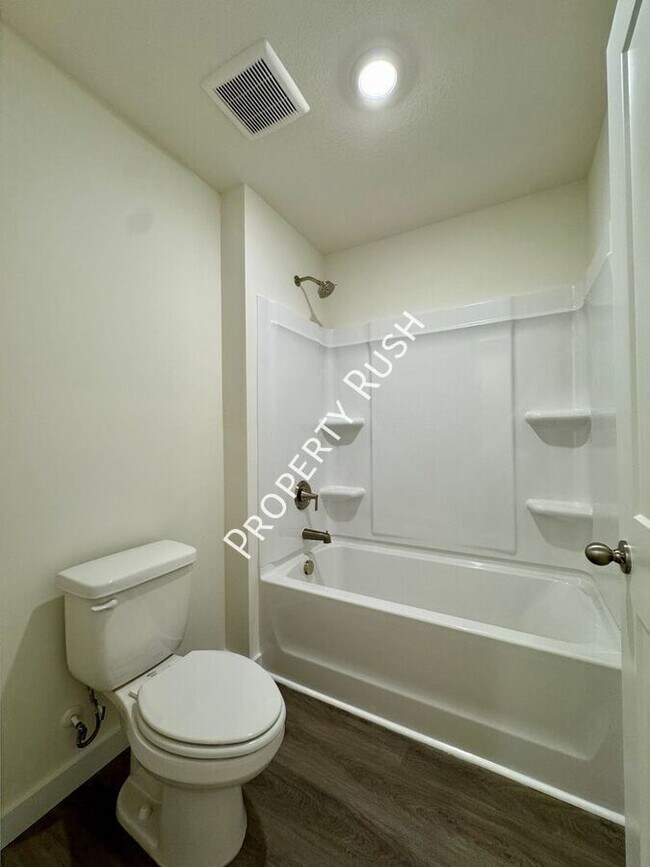 Building Photo - 7535 Bendire Lp