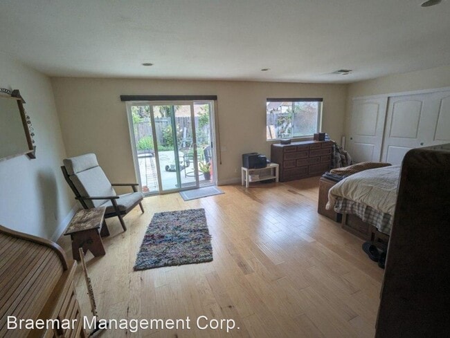 Building Photo - 3 br, 2 bath House - 3963 Greenwood Street