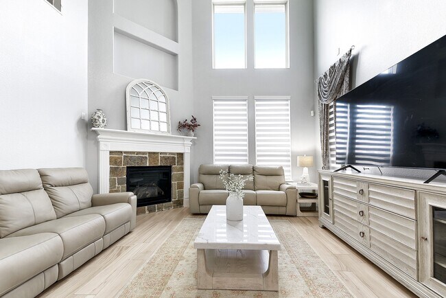 Building Photo - 29022 Pinnacle Ridge Dr