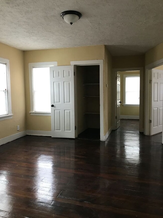 Building Photo - 209 Gregory St