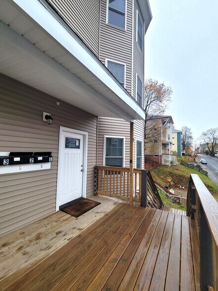 Building Photo - 119 Rodney St