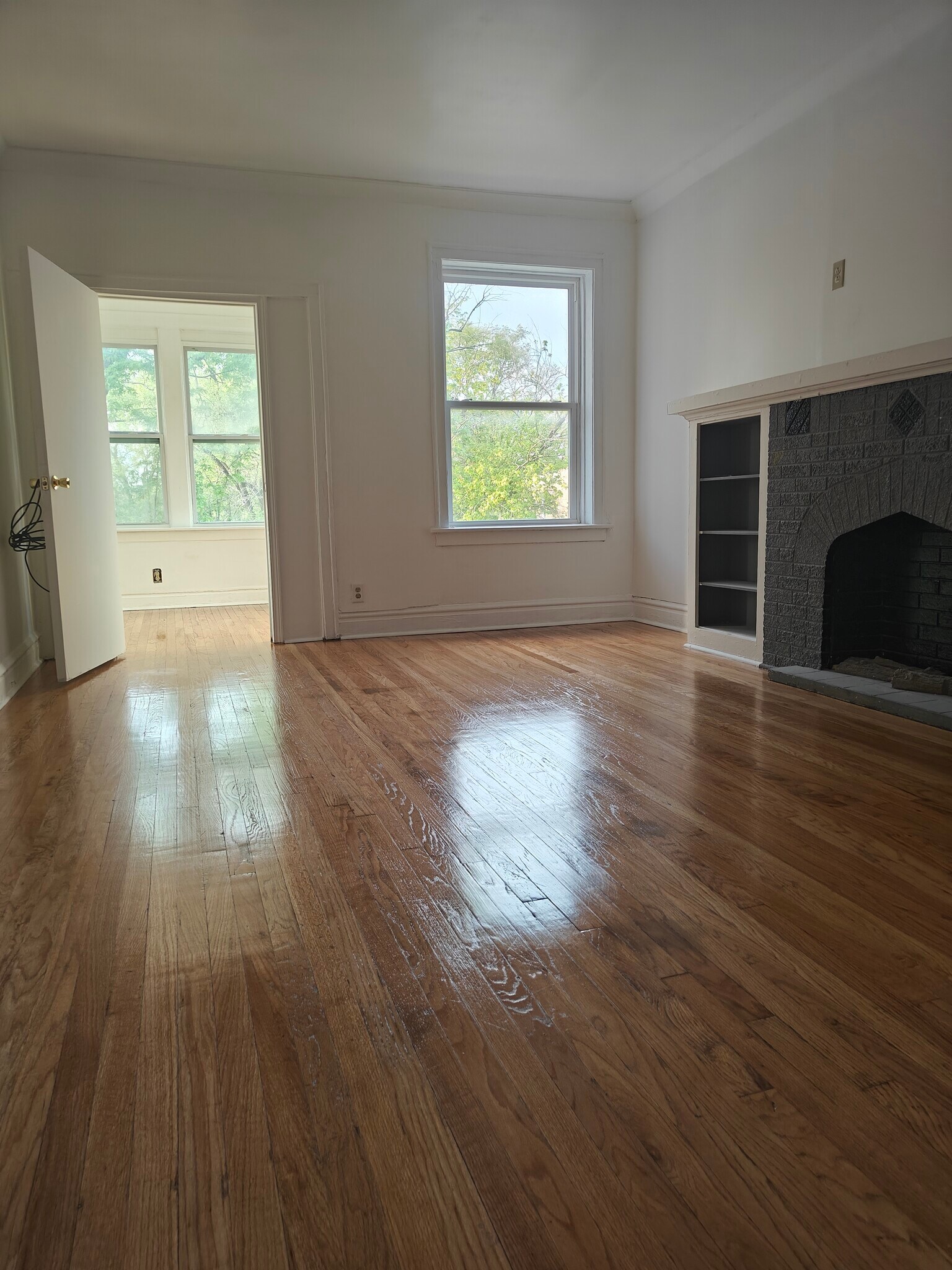 Building Photo - 4117 W Wilcox St