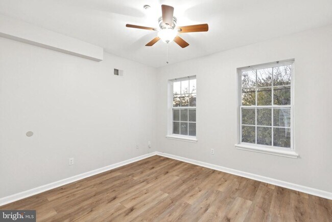 Building Photo - 1931 N Uber St