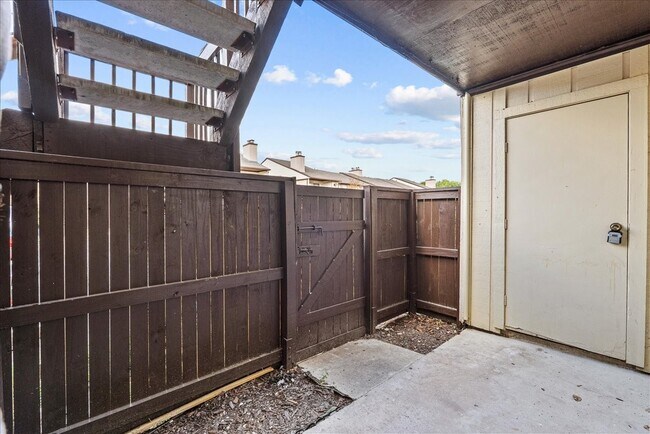 Building Photo - 1500 Bay Area Blvd