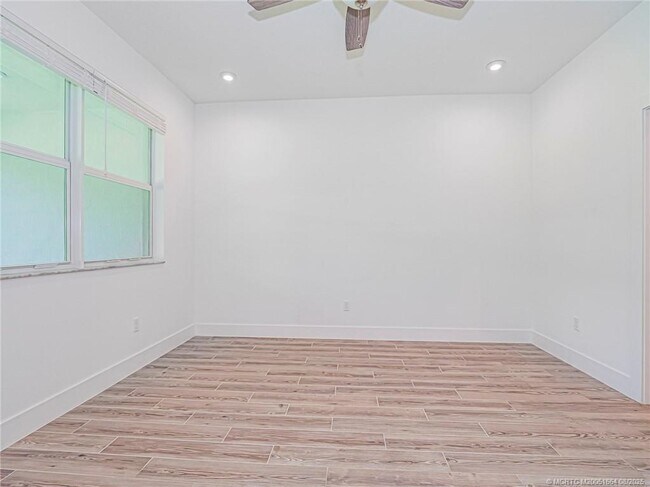 Building Photo - 11551 SW Viridian Blvd