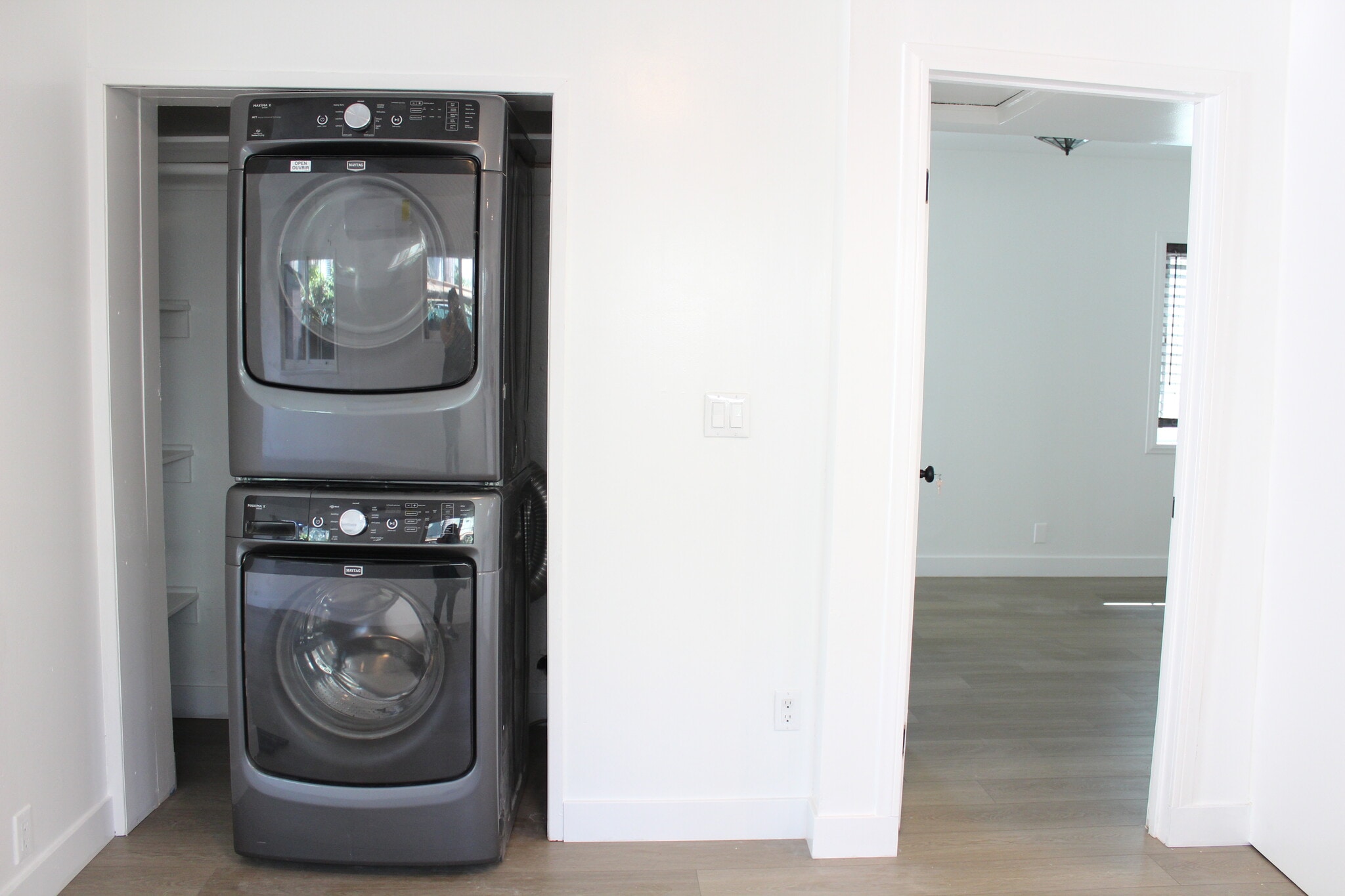 Building Photo - 1037 Pleasantview Ave