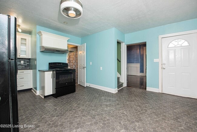 Building Photo - 933 Vine St
