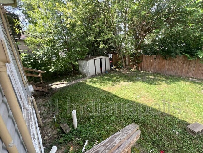 Building Photo - 310 N Riley Ave