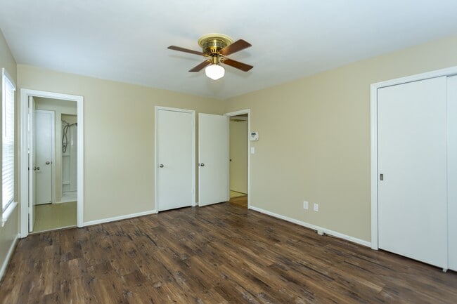 Building Photo - 2200 Montreat Cir