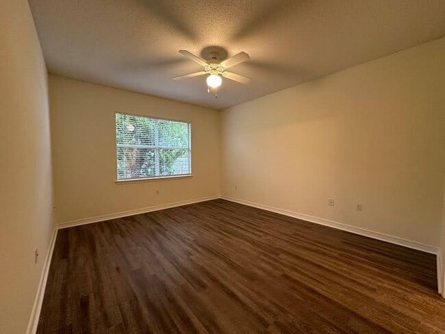 Building Photo - 31 White Heron Dr