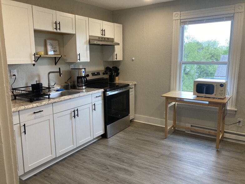 Kitchen - 1504 Pierce St