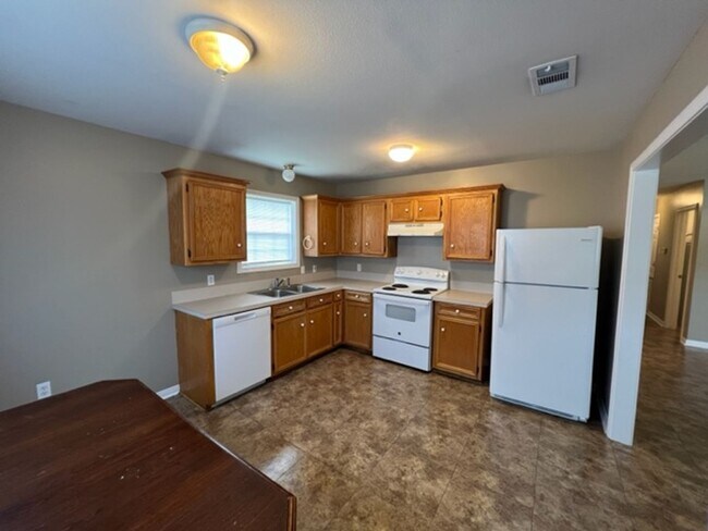 Building Photo - 4334 Eileen St