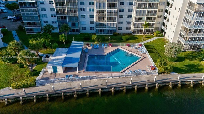 Building Photo - 3020 Marcos Dr