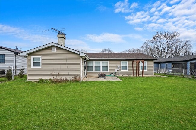 Building Photo - 8218 N Carrolton Ct