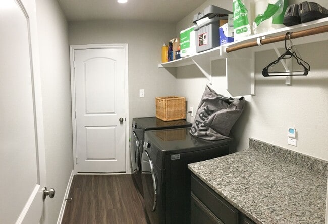 Building Photo - 3948 Aransas Dr