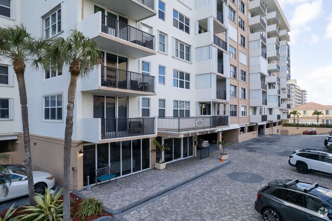 Building Photo - Opal Towers West