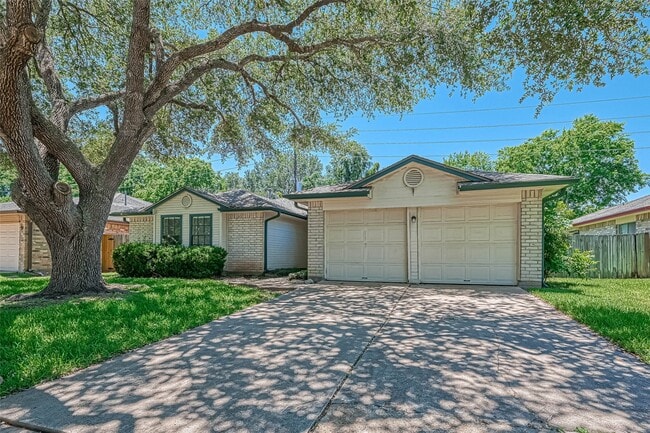 Building Photo - 923 Mayweather Ln