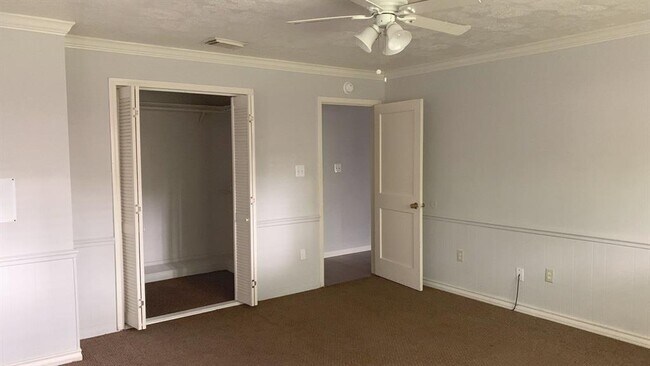 Building Photo - 11035 Vanderford Dr