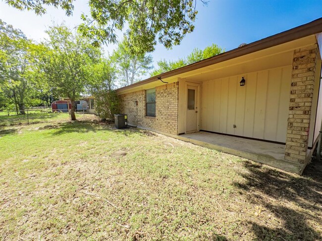 Building Photo - 2516 N W S Young Dr