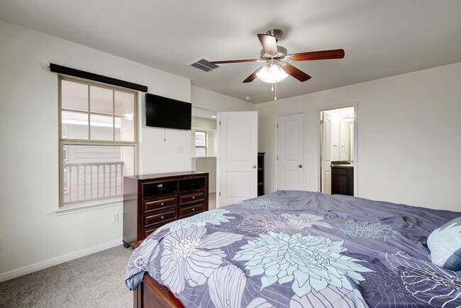 Building Photo - 4604 Esper Ln