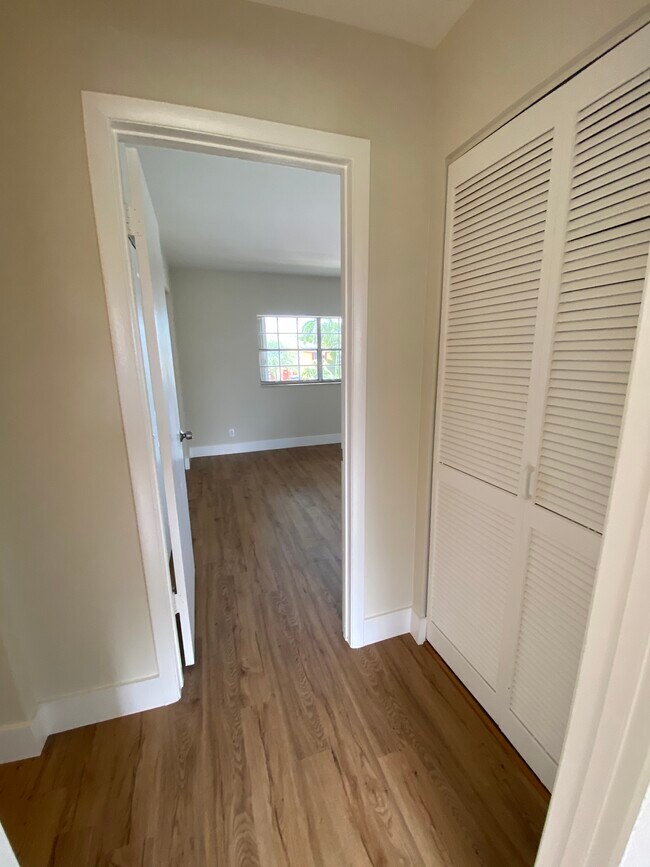 Building Photo - 1835 SW 81st Ave