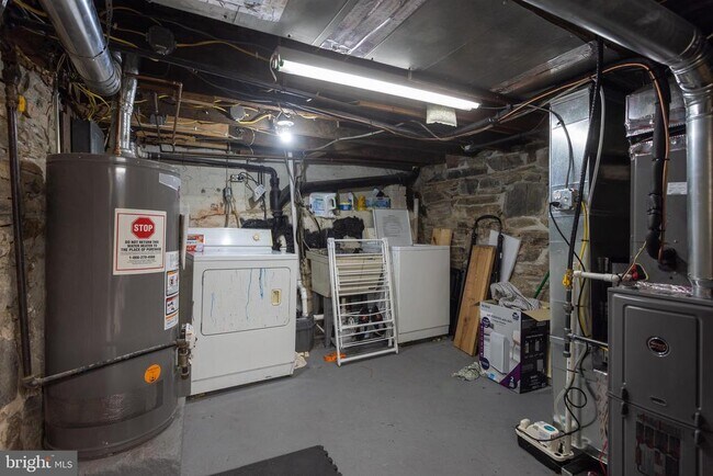 Building Photo - 2929 Miles Ave