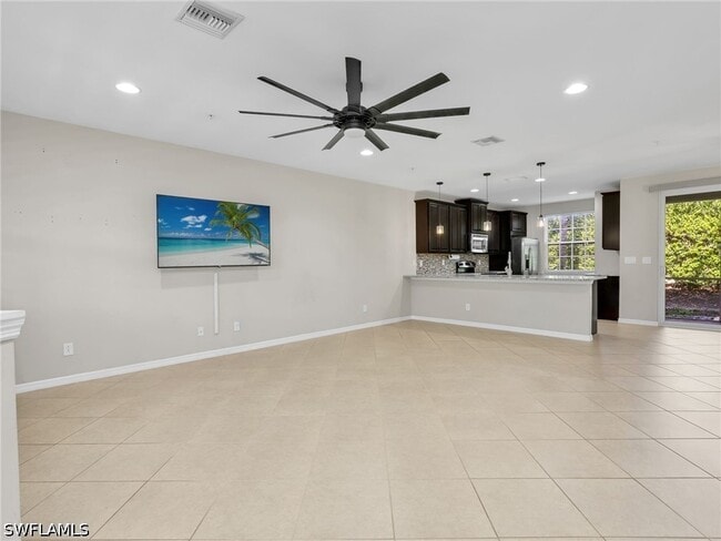 Building Photo - 8540 Violeta St