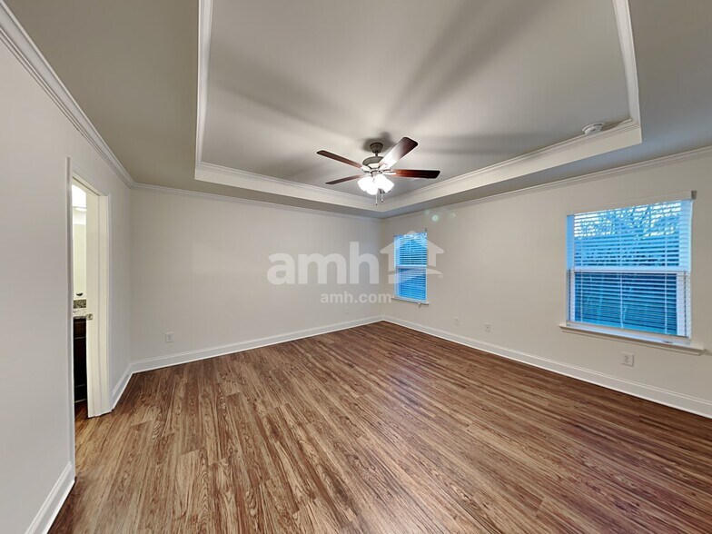 Building Photo - 8115 Brookbend Dr