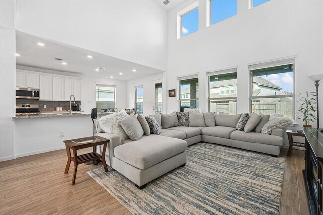 Building Photo - 9414 Camden Clf Ct