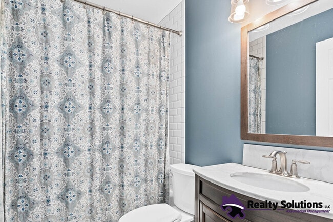 Building Photo - 1018 Harbour Dr