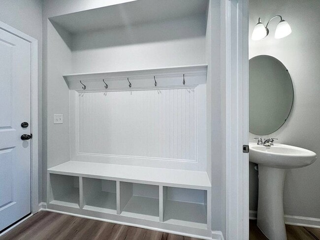 Building Photo - 139 Siebold St