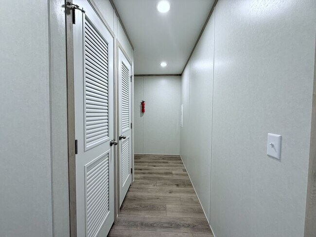 Building Photo - 29680 Jamestown Dr