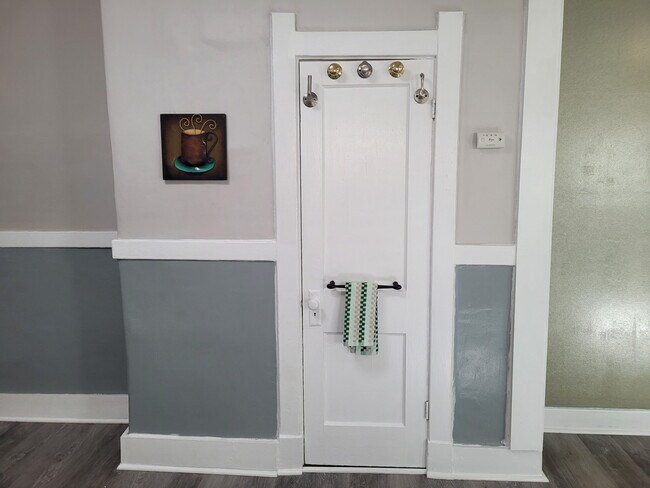 Building Photo - 112 Boston Ct