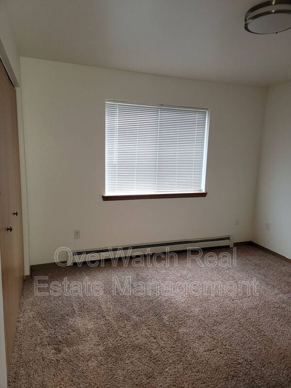 Building Photo - 3405 Oregon Dr
