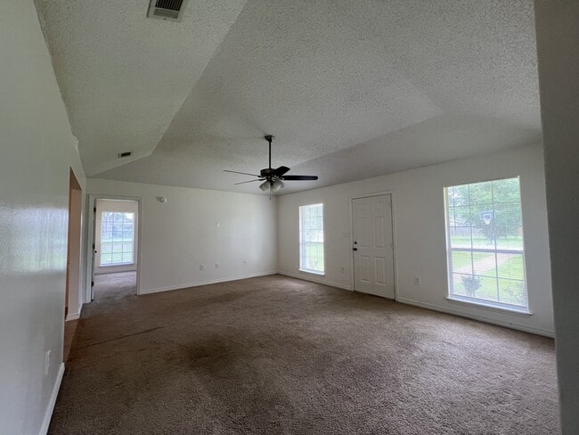 Building Photo - 18874 Mahan Loop