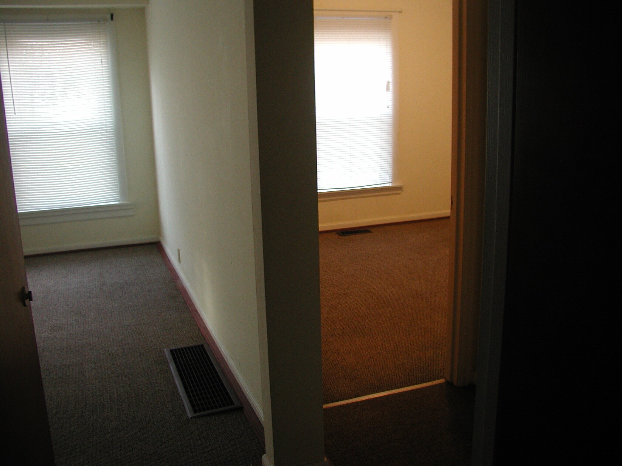 Building Photo - 402 Wolfe Ave