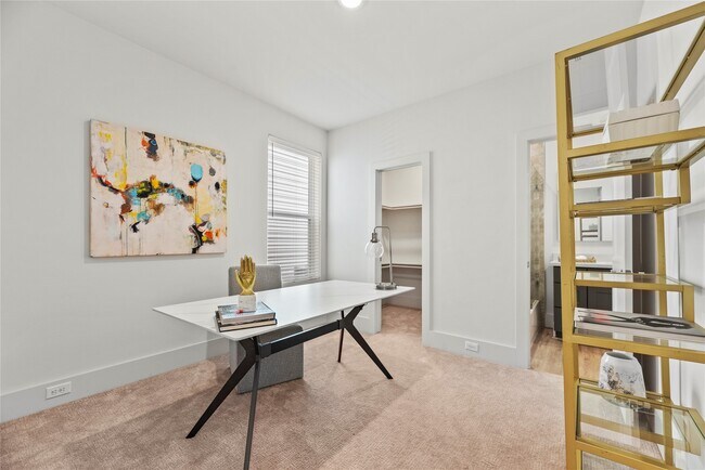 Building Photo - 1042 Homer St