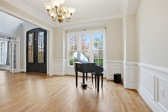 Building Photo - 845 Botanica Way