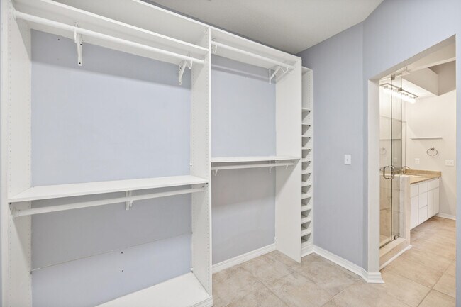 Building Photo - 1641 Parkside Cir