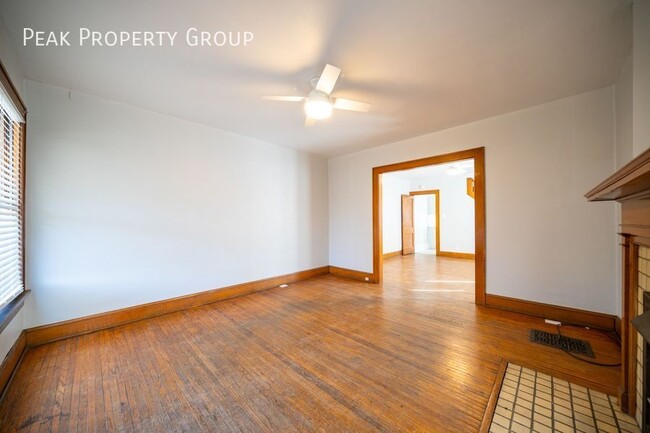 Building Photo - 828 Dennison Ave
