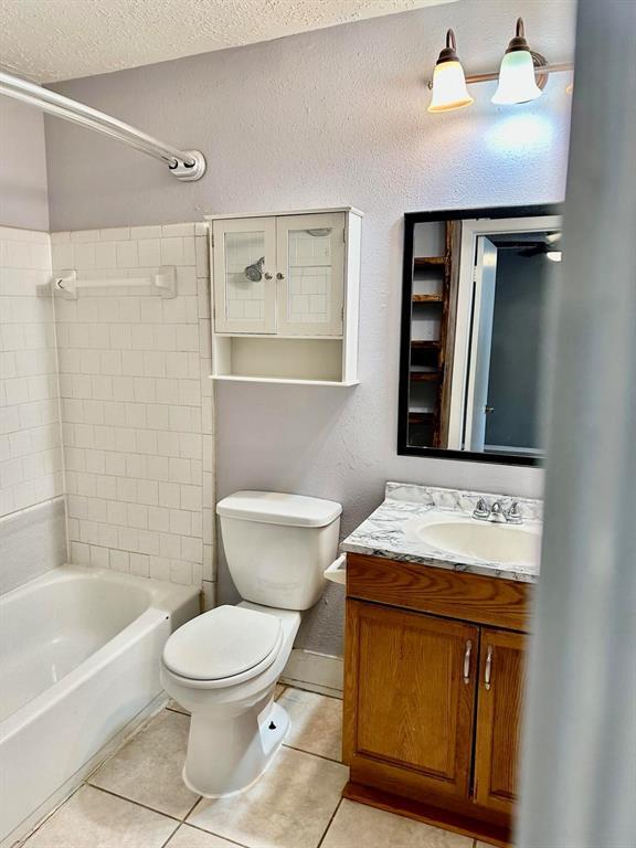 Building Photo - 15826 Bazelbriar Ln