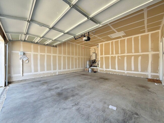 Building Photo - 2901 Louris Ln