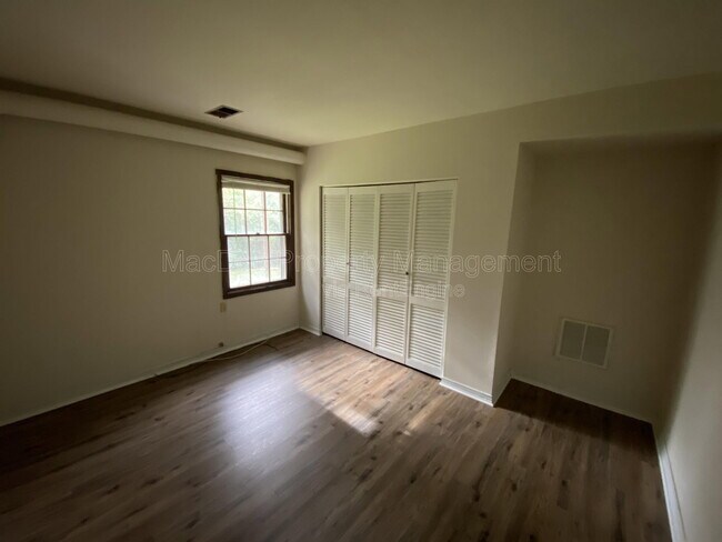 Building Photo - 601 Forbes St
