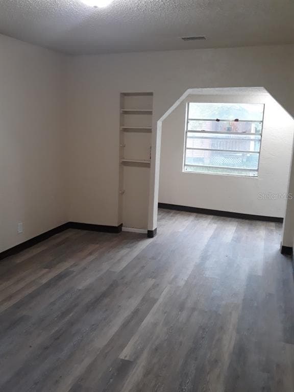 Primary Photo - 350 Maple St