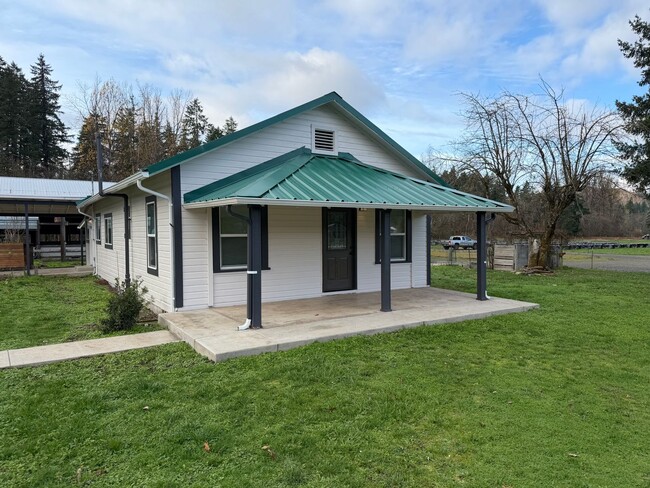 Building Photo - Updated 3 bedroom 2 bathroom house in Dexter!