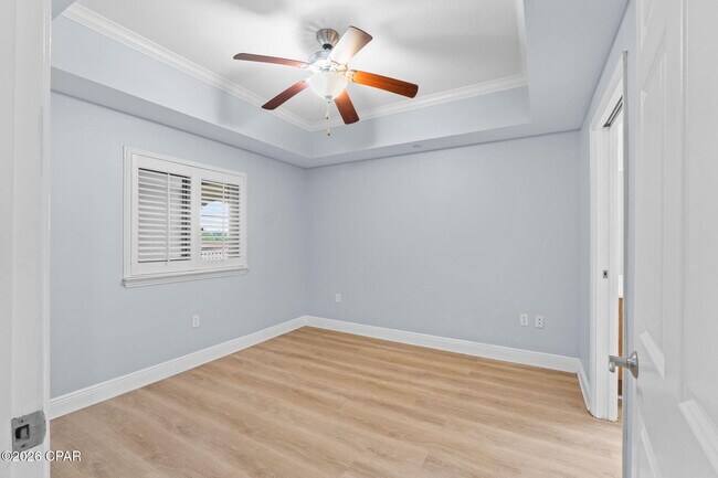 Building Photo - 2400 Grandiflora Blvd